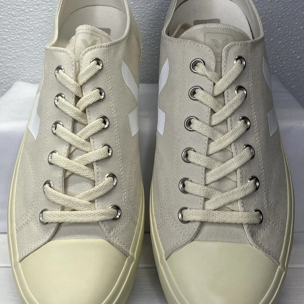 Veja Wata II Low Canvas Sneakers Men’s 12 Tan Cream